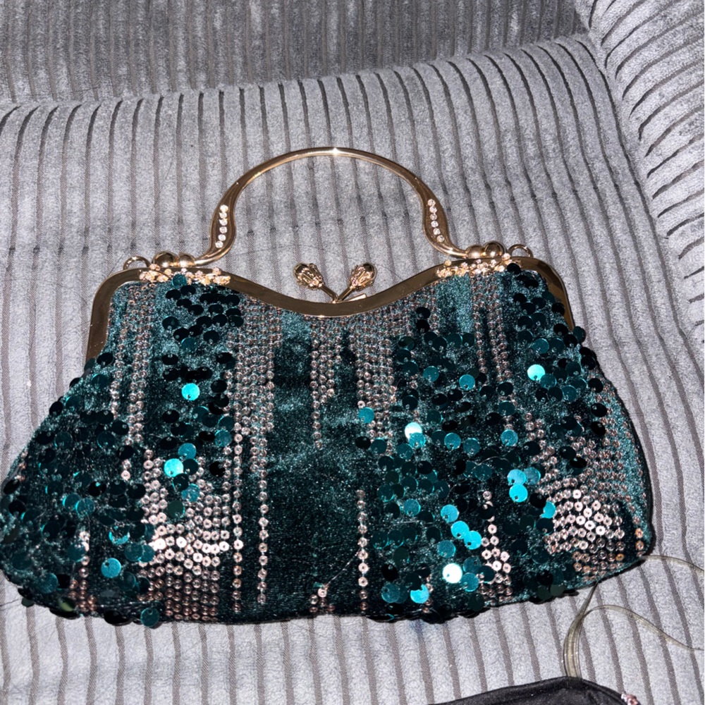 Elegant Sequin Evening Clutch - Green and Gold